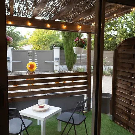 Studio Dans Le Luberon Céreste Extérieur photo