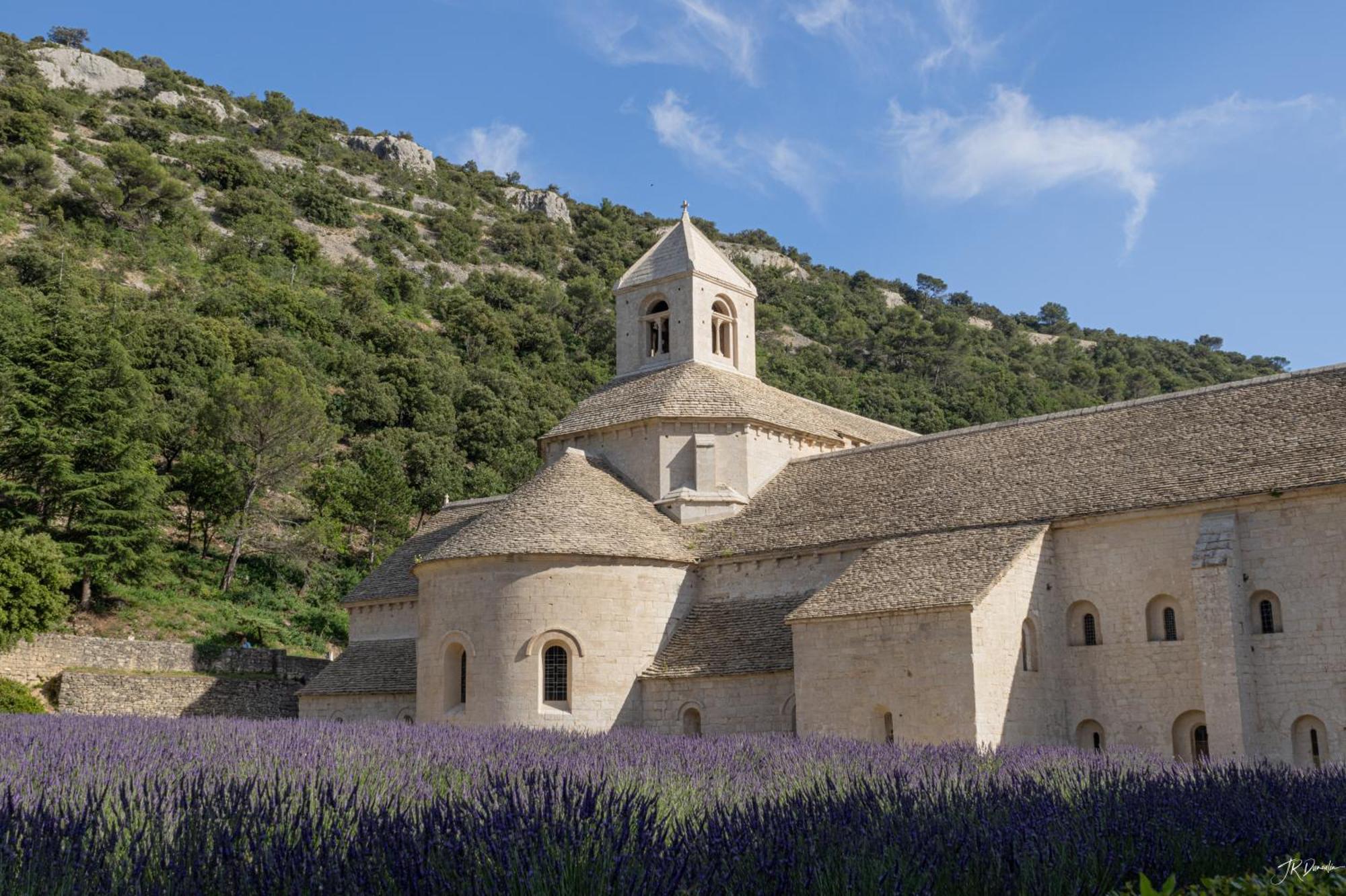 Dans Le Luberon Homestay *